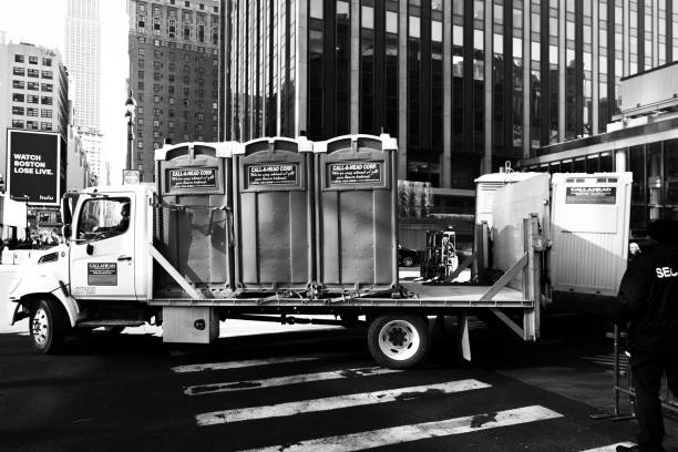 Best Portable bathroom rental  in Algona, WA